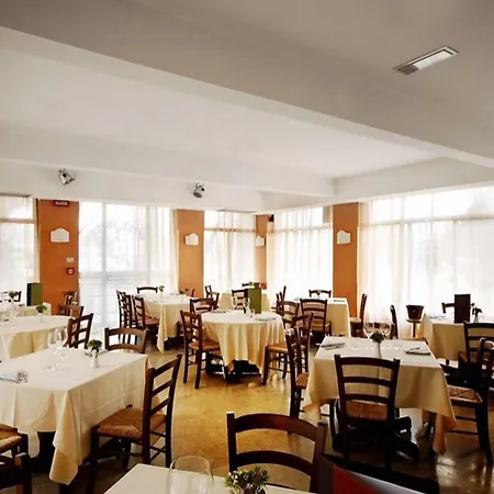 에스텐세 호텔 3*