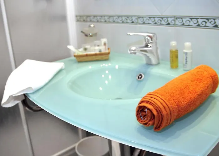 Estense 3* מודנה